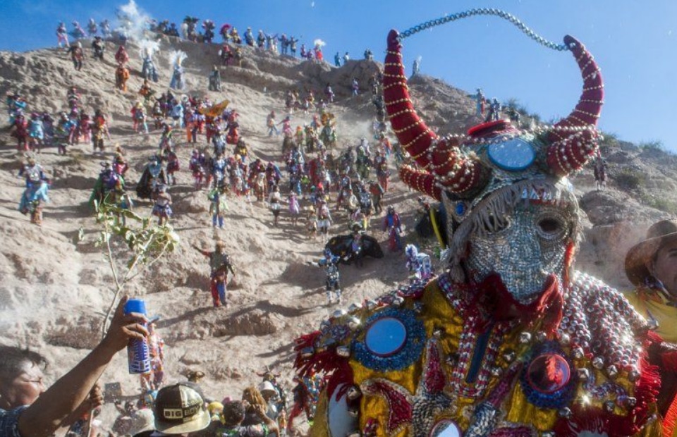 Humahuaca: Cobrarn un bono a cada vehculo que ingrese al carnaval 
